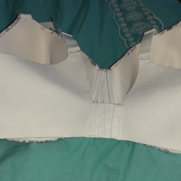 Bra - Picture 2 of 3